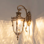 Außenwandleuchte im Laternen-Stil mit Glasschirm